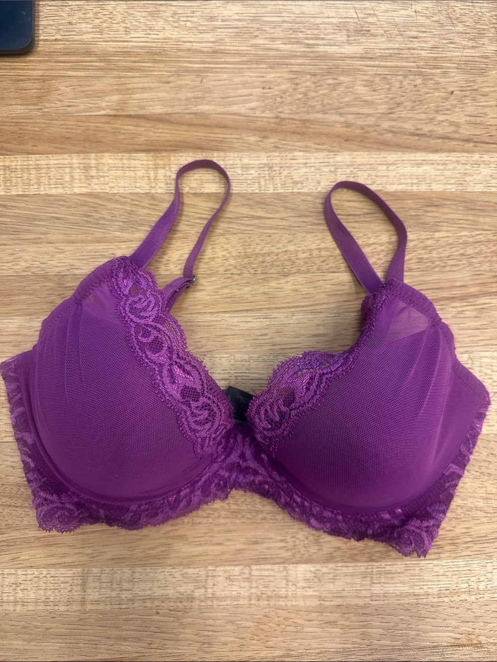 Natori “Feathers” Plunge Bra, Lined, Magenta, 32DD